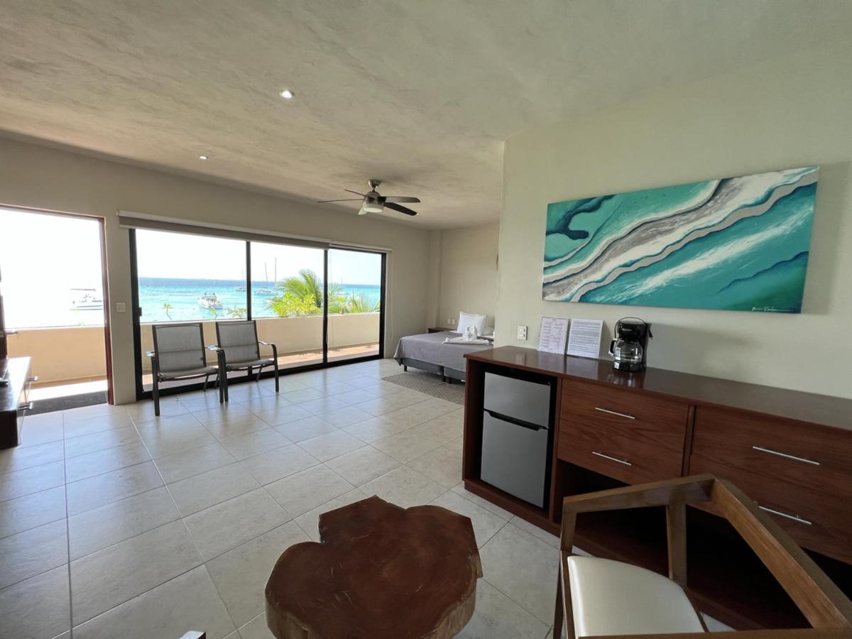 Cuxos Hotel Beachfront إيسلا موخيريس المظهر الخارجي الصورة