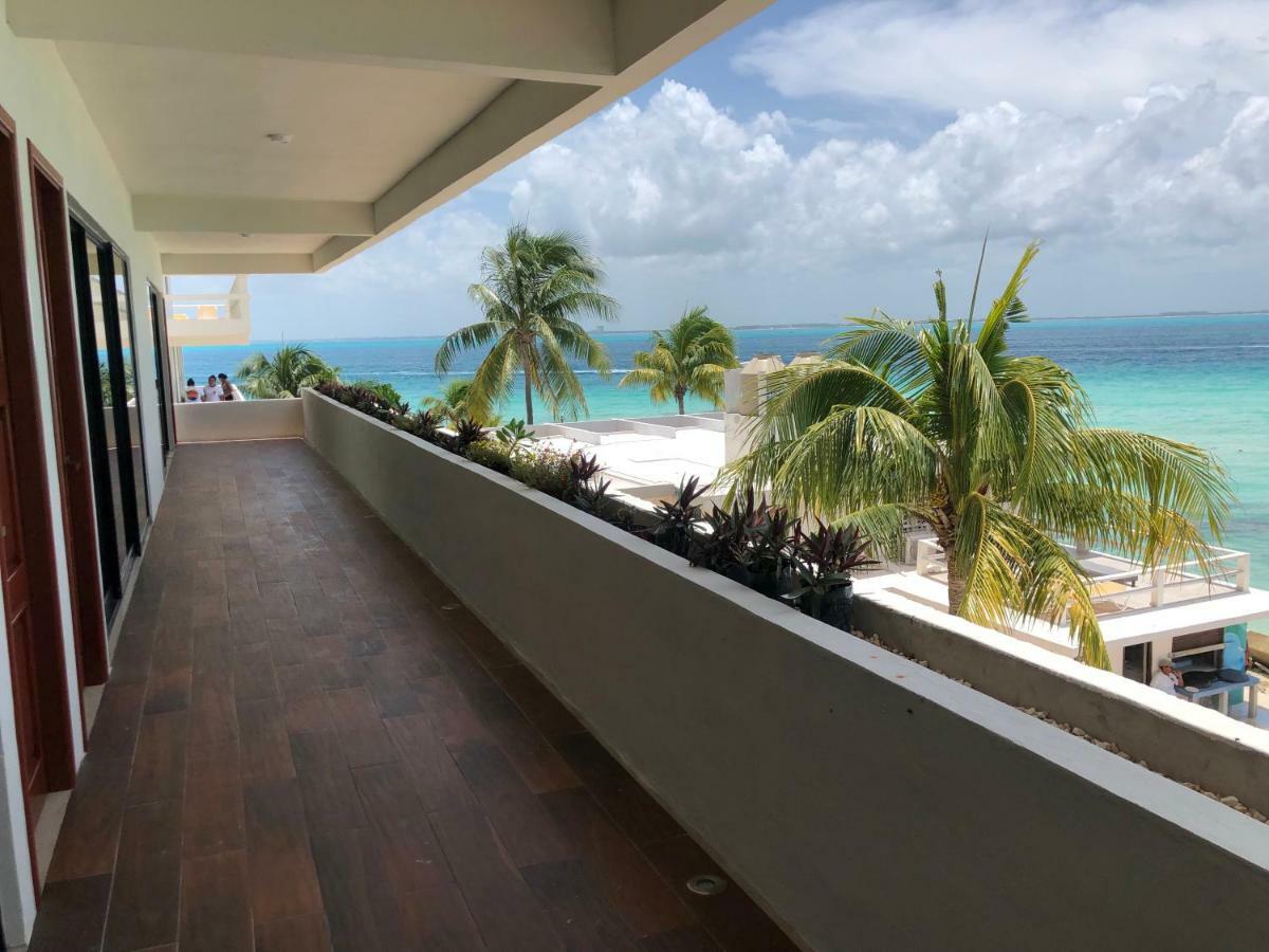 Cuxos Hotel Beachfront إيسلا موخيريس المظهر الخارجي الصورة