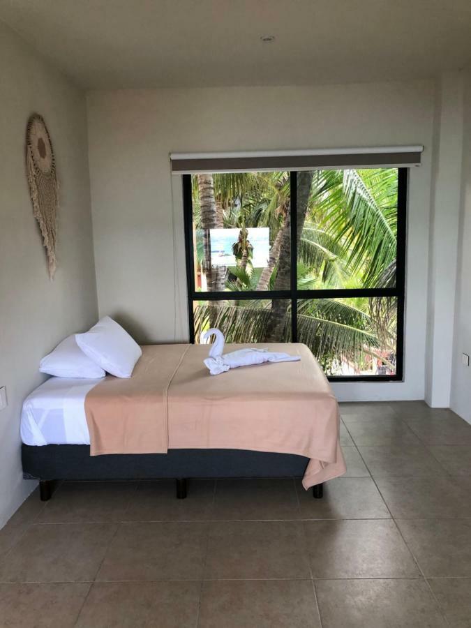 Cuxos Hotel Beachfront إيسلا موخيريس المظهر الخارجي الصورة